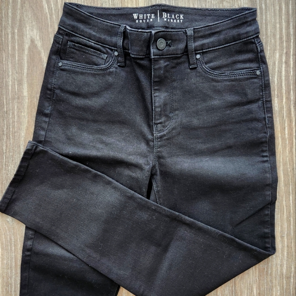 New White House Black Market Black Straight Leg Jeans SZ 0
